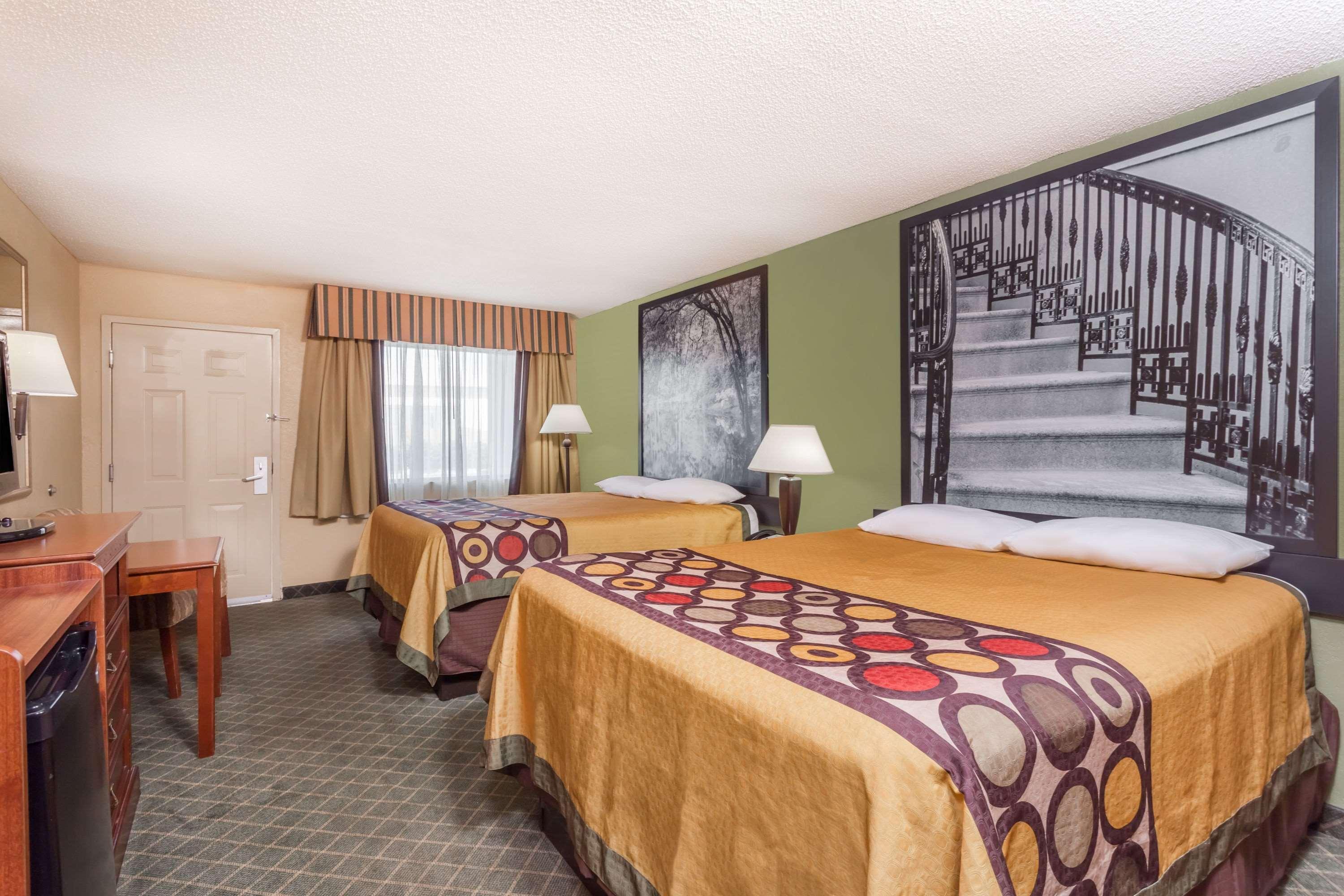 Super 8 By Wyndham Macon West Motel Екстериор снимка