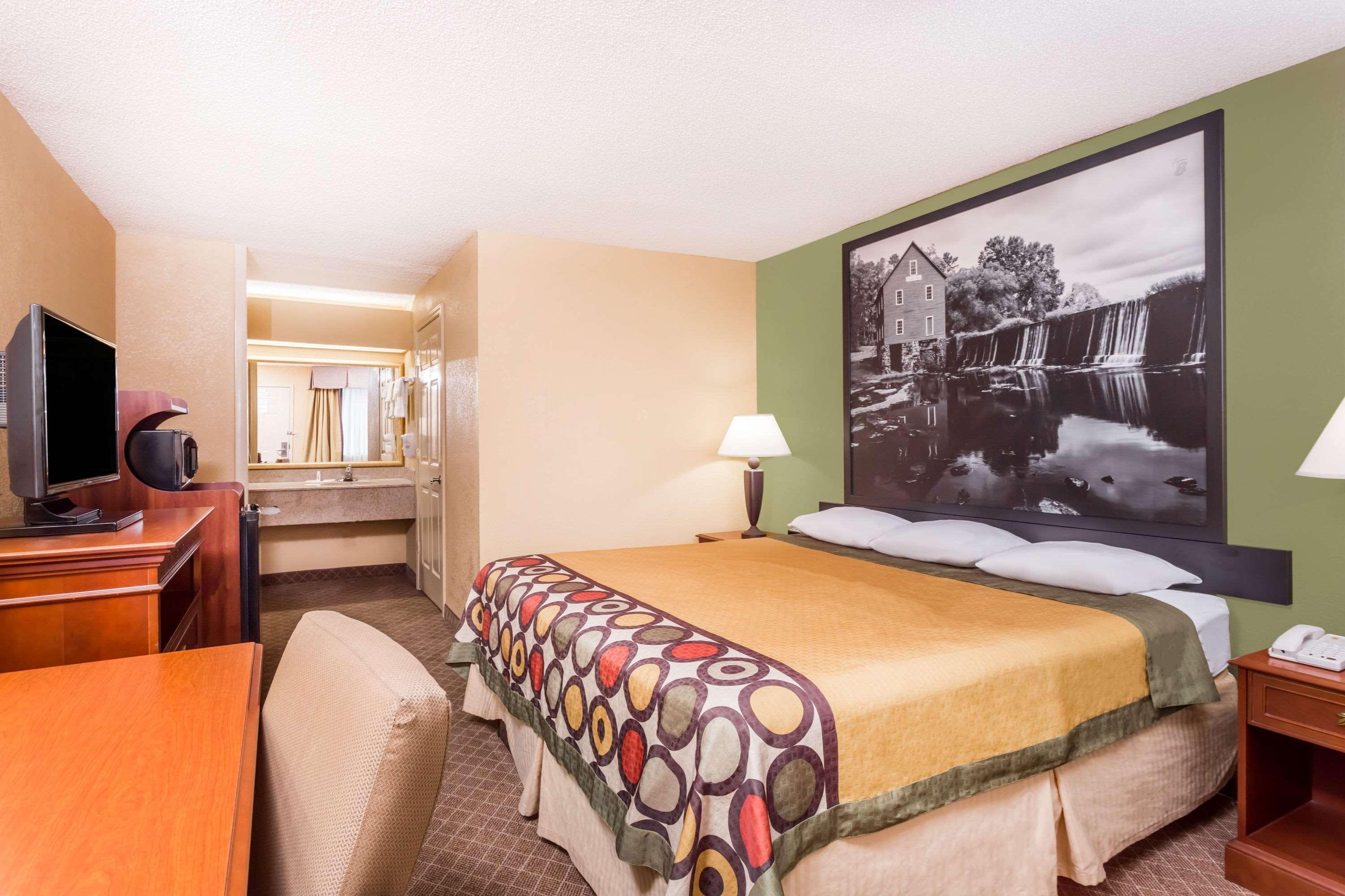 Super 8 By Wyndham Macon West Motel Екстериор снимка