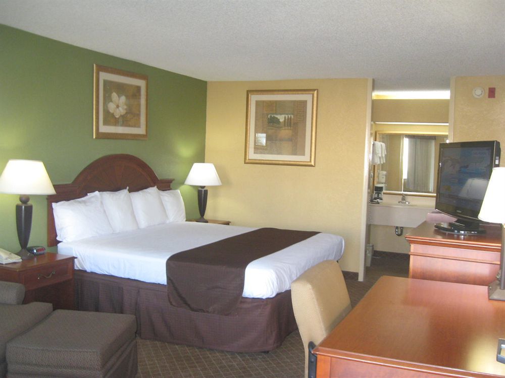 Super 8 By Wyndham Macon West Motel Екстериор снимка
