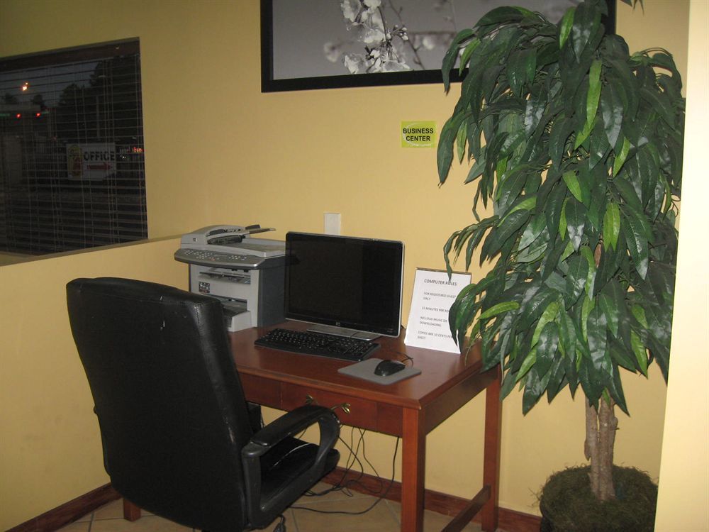Super 8 By Wyndham Macon West Motel Екстериор снимка