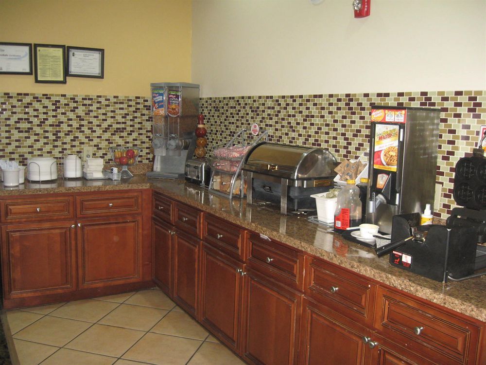 Super 8 By Wyndham Macon West Motel Екстериор снимка