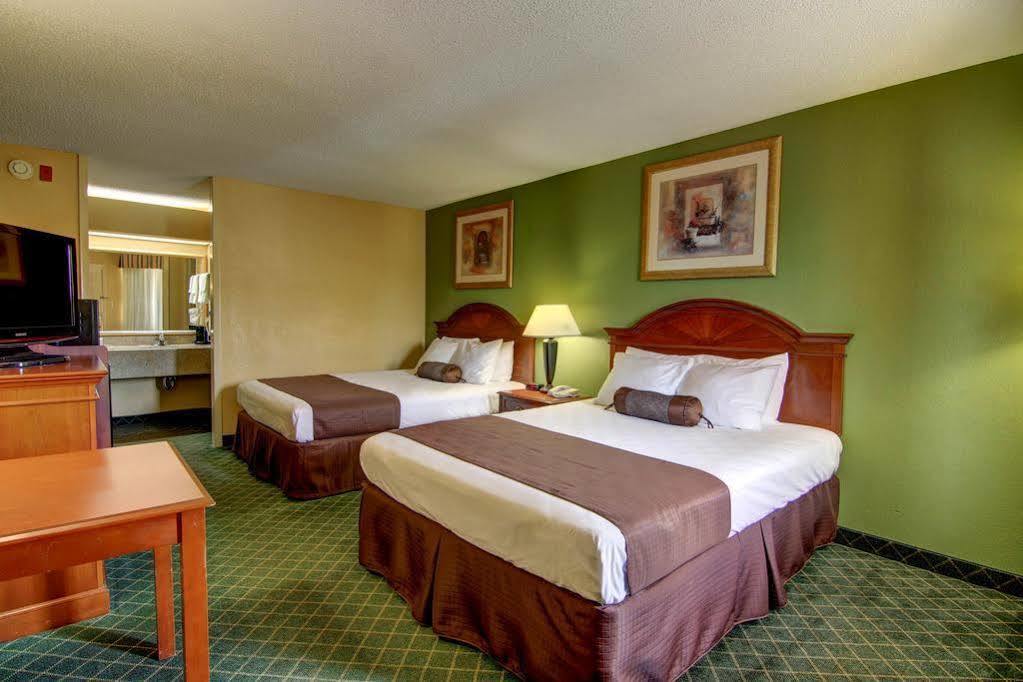 Super 8 By Wyndham Macon West Motel Екстериор снимка