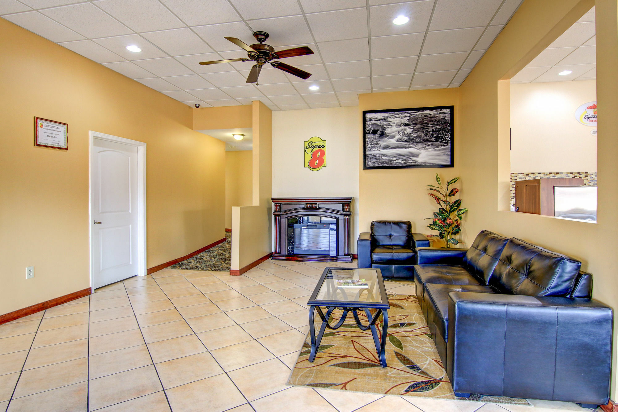 Super 8 By Wyndham Macon West Motel Екстериор снимка